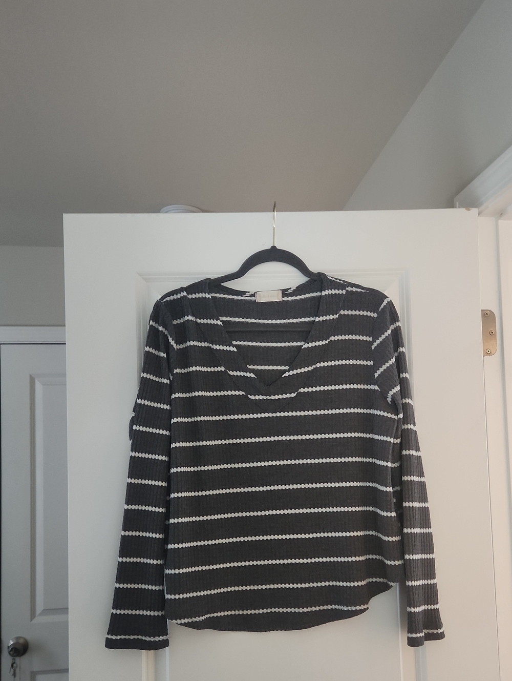Alterd State Striped V-Neck Long Sleeve Top - Gray & White